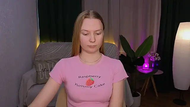 Snapshot of CarolynCohen__ chatting on 02-28-25, 05:15 CarolynCohen online show from 02-28-25, 05:15