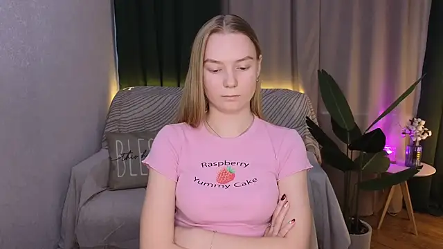 Snapshot of CarolynCohen__ chatting on 03-07-25, 05:18 CarolynCohen online show from 03-07-25, 05:18