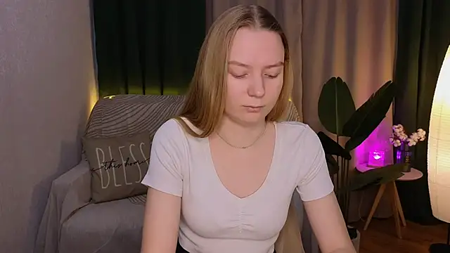 Snapshot of CarolynCohen__ chatting on 03-10-25, 01:56 CarolynCohen online show from 03-10-25, 01:56