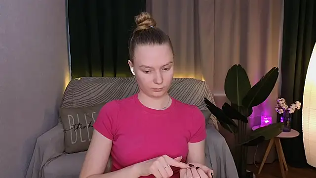 Snapshot of CarolynCohen__ chatting on 03-11-25, 08:09 CarolynCohen online show from 03-11-25, 08:09