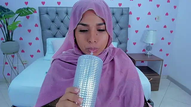 hurrem had online show from 03-06-25, 06:41