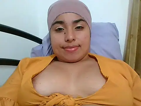 hurrem had online show from 11-06-25, 05:58