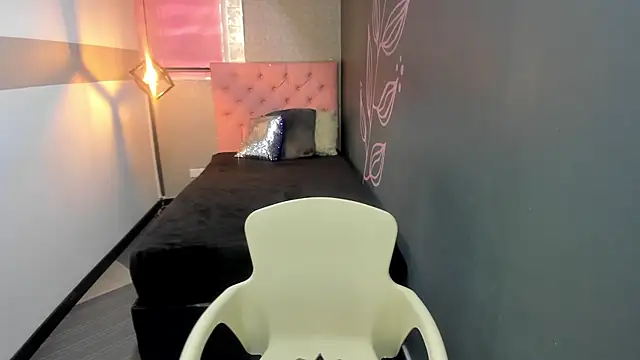 GiaFox  online show from 02-08-25, 03:31