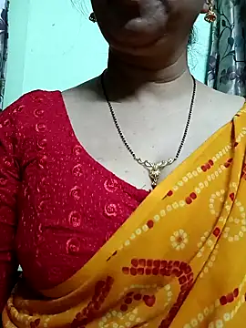 Snapshot of Rosy-B chatting on 12-23-24, 06:16 Rosy-B online show from 12-23-24, 06:16