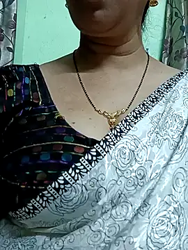 Snapshot of Rosy-B chatting on 12-24-24, 06:17 Rosy-B online show from 12-24-24, 06:17