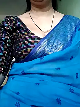 Snapshot of Rosy-B chatting on 01-06-25, 09:52 Rosy-B online show from 01-06-25, 09:52