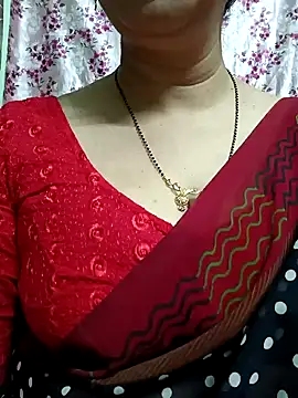 Snapshot of Rosy-B chatting on 01-10-25, 12:49 Rosy-B online show from 01-10-25, 12:49