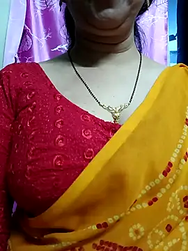 Snapshot of Rosy-B chatting on 01-13-25, 06:59 Rosy-B online show from 01-13-25, 06:59