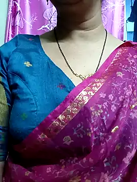 Snapshot of Rosy-B chatting on 01-27-25, 06:09 Rosy-B online show from 01-27-25, 06:09