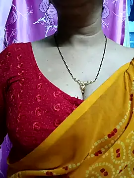 Snapshot of Rosy-B chatting on 01-28-25, 06:17 Rosy-B online show from 01-28-25, 06:17