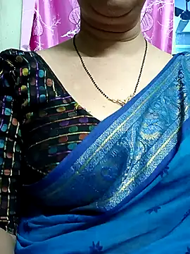 Snapshot of Rosy-B chatting on 02-04-25, 05:55 Rosy-B online show from 02-04-25, 05:55
