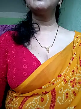 Snapshot of Rosy-B chatting on 02-22-25, 10:18 Rosy-B online show from 02-22-25, 10:18