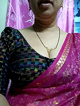 Snapshot of Rosy-B chatting on 02-26-25, 12:27 Rosy-B online show from 02-26-25, 12:27