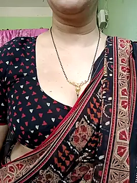 Snapshot of Rosy-B chatting on 03-19-25, 09:38 Rosy-B online show from 03-19-25, 09:38