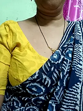 Snapshot of Rosy-B chatting on 03-21-25, 07:24 Rosy-B online show from 03-21-25, 07:24