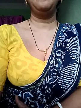 Snapshot of Rosy-B chatting on 03-22-25, 12:39 Rosy-B online show from 03-22-25, 12:39