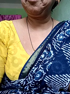 Snapshot of Rosy-B chatting on 03-22-25, 09:45 Rosy-B online show from 03-22-25, 09:45