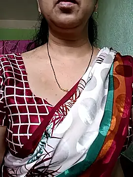 Snapshot of Rosy-B chatting on 09-12-25, 09:20 Rosy-B online show from 09-12-25, 09:20