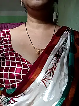 Snapshot of Rosy-B chatting on 10-03-25, 12:51 Rosy-B online show from 10-03-25, 12:51