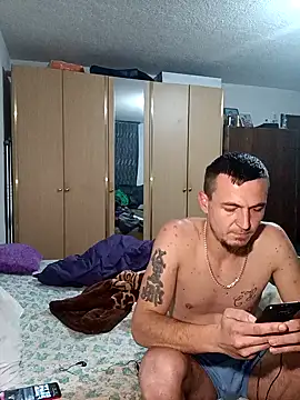 Snapshot of mayk18cm chatting on 12-30-24, 03:03 mayk18cm online show from 12-30-24, 03:03