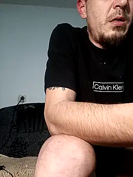 Snapshot of mayk18cm chatting on 01-09-25, 03:12 mayk18cm online show from 01-09-25, 03:12