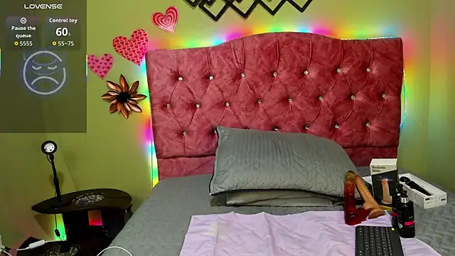 blue violette  online show from 10-14-25, 07:58