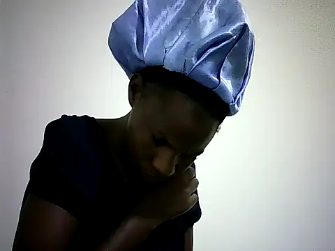 Pierra77 online show from 10-04-25, 07:28