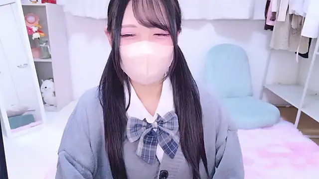 Snapshot of Suzu_ch_xx chatting on 01-14-26, 01:17 Suzu ch xx online show from 01-14-26, 01:17