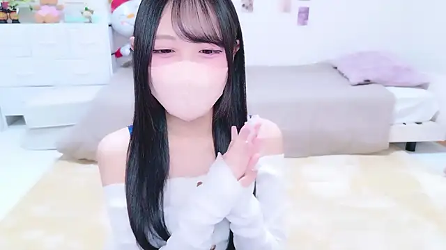 Snapshot of Suzu_ch_xx chatting on 01-17-26, 01:16 Suzu ch xx online show from 01-17-26, 01:16