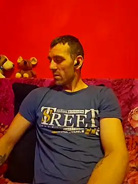 Snapshot of Aian09 chatting on 02-15-25, 08:54 Aian09 online show from 02-15-25, 08:54