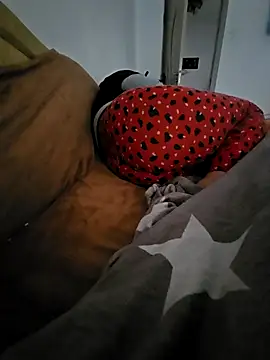 Snapshot of Aian09 chatting on 09-28-25, 07:58 Aian09 online show from 09-28-25, 07:58