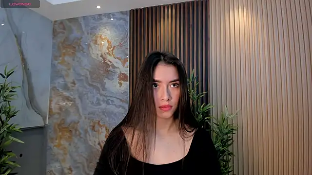 Emmaa Robertss online show from 10-12-25, 03:11