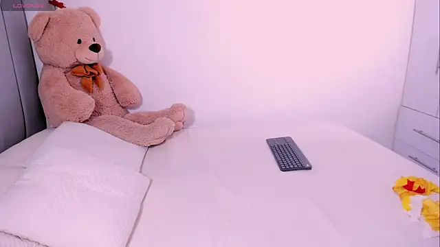 DannaHyde online show from 11-02-25, 06:43