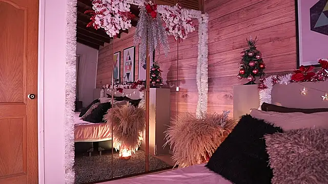 IzzyWild online show from 12-16-25, 10:42