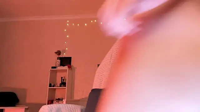 Snapshot of Britney_Ross chatting on 12-01-25, 03:33 Britney Ross online show from 12-01-25, 03:33