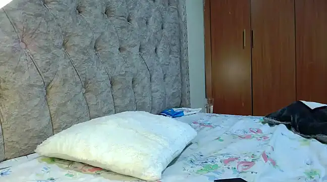 Naughty Girl17 online show from 02-12-25, 08:29