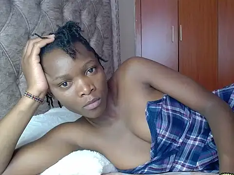 Naughty Girl17 online show from 03-01-25, 09:07