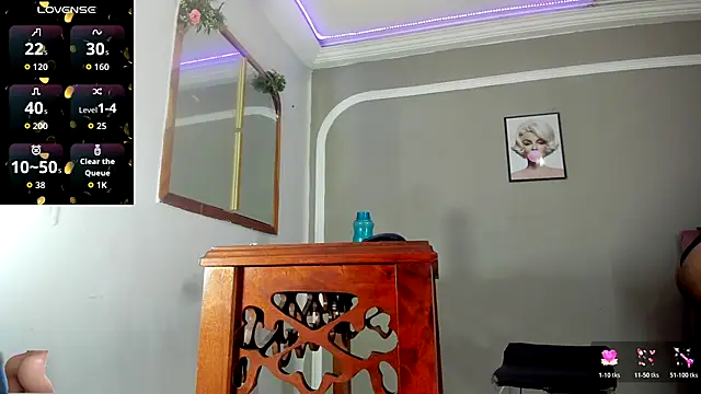 Jimena Grey online show from 10-28-25, 07:38