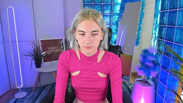 Snapshot of Mia_Cheers chatting on 12-16-24, 01:54 Mia Cheers online show from 12-16-24, 01:54