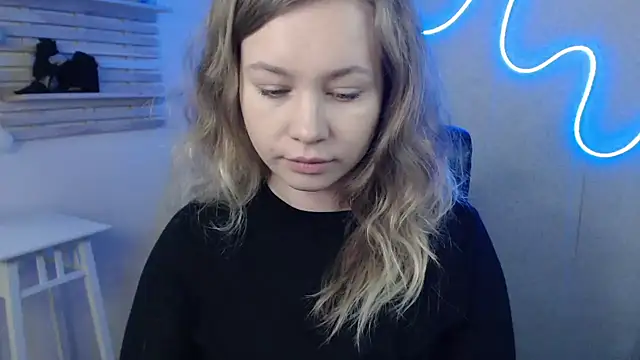 holly xglam online show from 02-11-25, 04:33