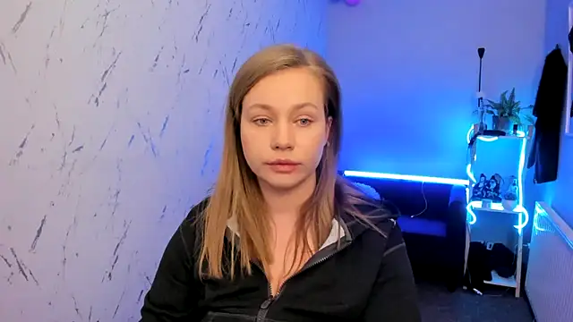 holly xglam online show from 04-27-26, 07:56