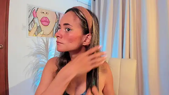 SkiinnyAna online show from 11-27-25, 07:38