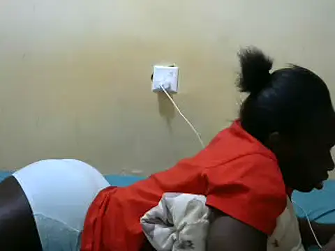 Snapshot of sweet_lily2 chatting on 02-08-25, 06:22 sweet lily2 online show from 02-08-25, 06:22