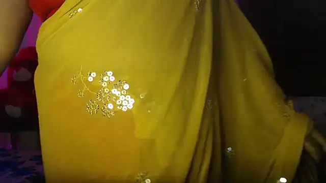 Snapshot of Prita07 chatting on 10-21-25, 11:44 Prita07 online show from 10-21-25, 11:44