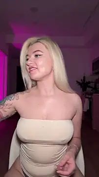 Snapshot of Anour_amour chatting on 04-29-26, 01:32 Anour amour online show from 04-29-26, 01:32
