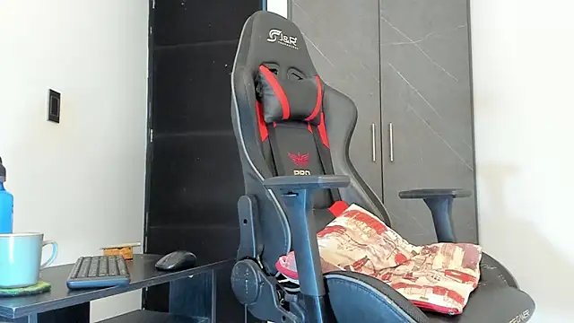 sergiio mesa27 online show from 12-15-24, 02:27