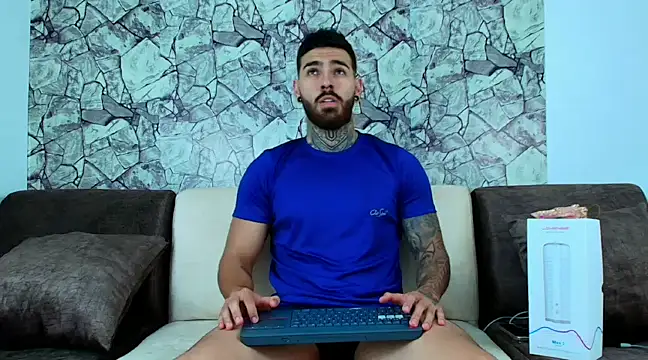 Snapshot of silvano_torres chatting on 01-22-25, 08:38 silvano torres online show from 01-22-25, 08:38