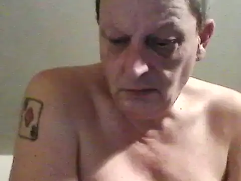 Snapshot of chubbybear2cum chatting on 01-30-25, 10:41 chubbybear2cum online show from 01-30-25, 10:41