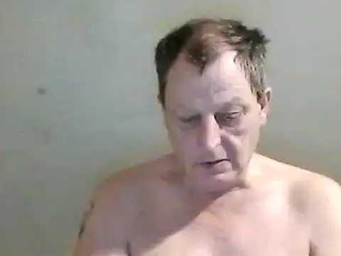Snapshot of chubbybear2cum chatting on 02-25-25, 02:03 chubbybear2cum online show from 02-25-25, 02:03