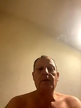 Snapshot of chubbybear2cum chatting on 09-18-25, 01:51 chubbybear2cum online show from 09-18-25, 01:51